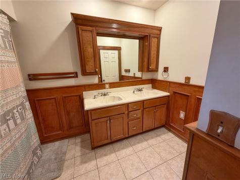 355 Kenyon Avenue Elyria OH 44035