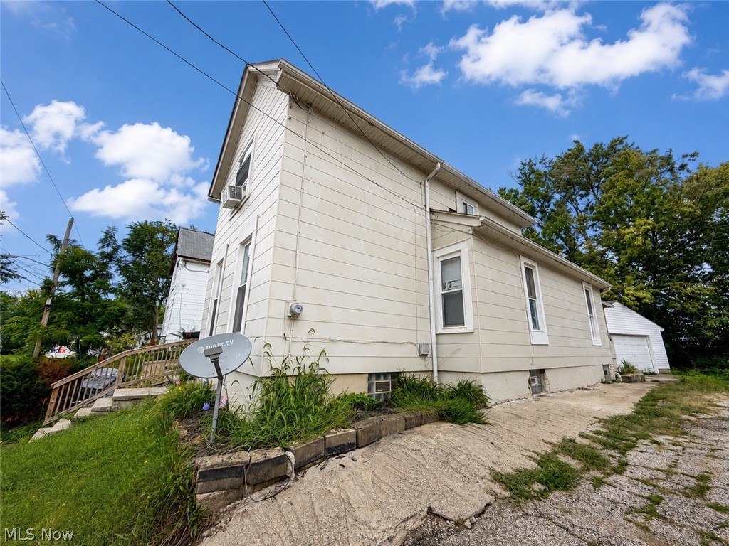 1027 Yale Street Akron OH 44301