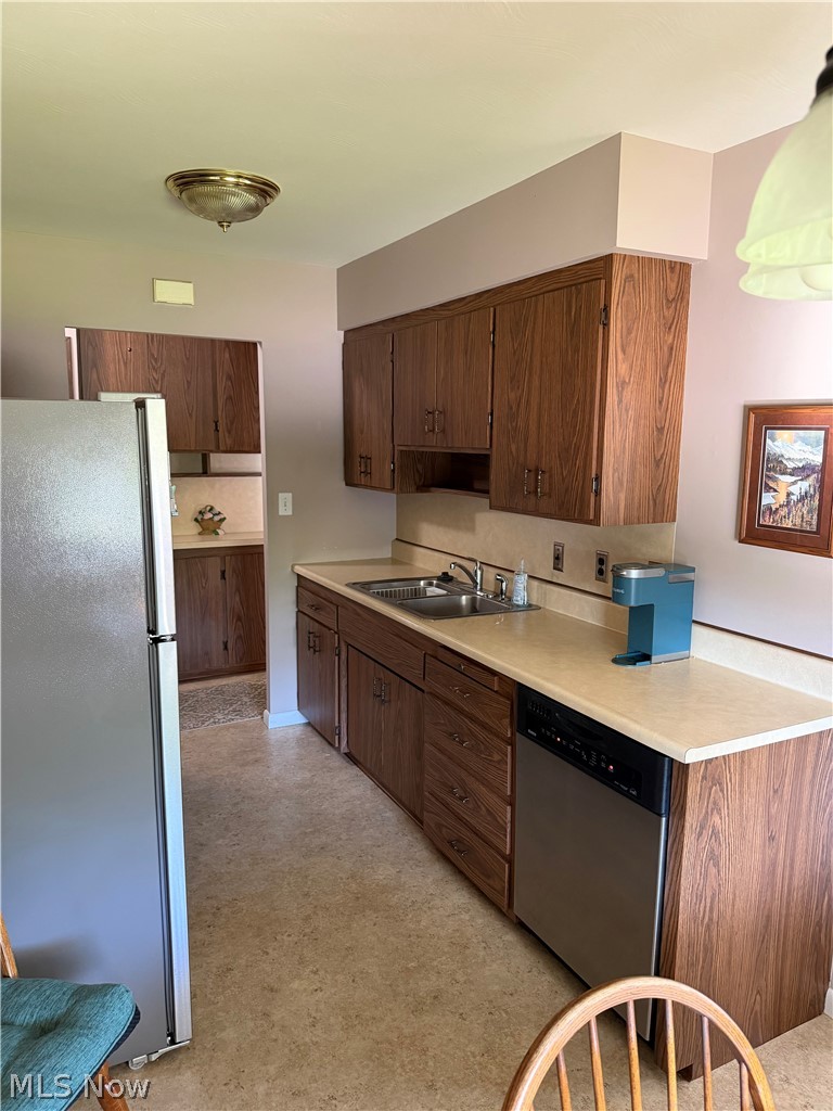 1663 Drenik Drive Wickliffe OH 44092