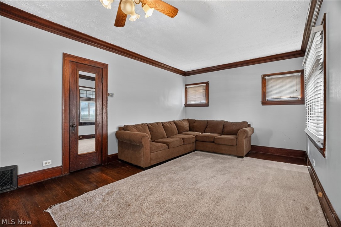 3401 W 94 Street Cleveland OH 44102