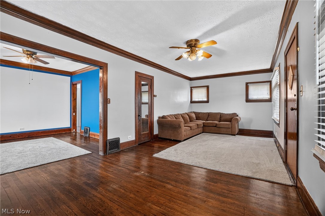3401 W 94 Street Cleveland OH 44102