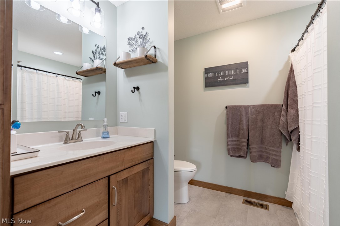 7528 Dover Zoar Road NE Dover OH 44622