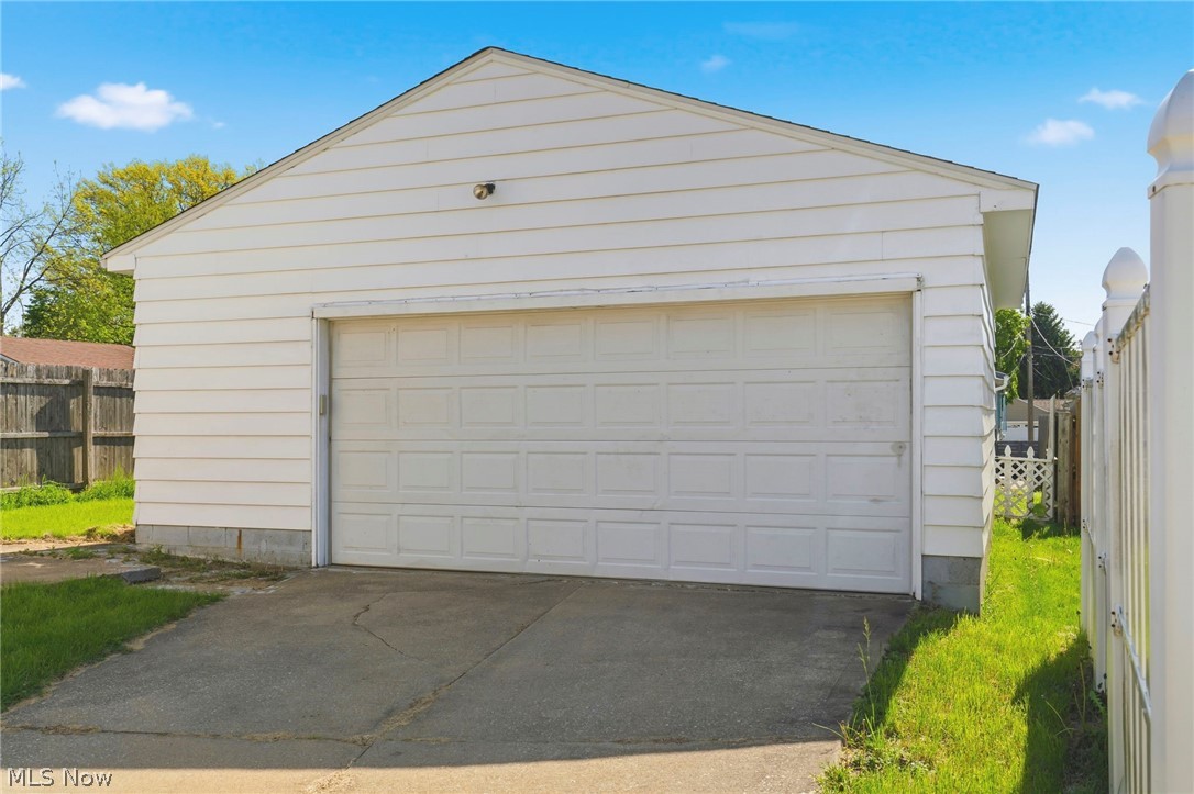 643 Stevenson Avenue Akron OH 44312