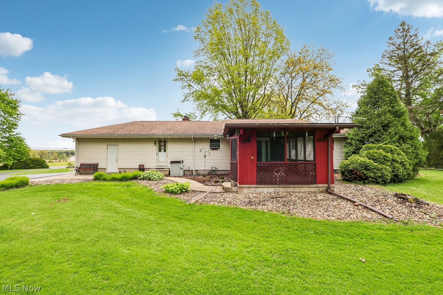 2726 Stillwagon Road Niles OH 44446