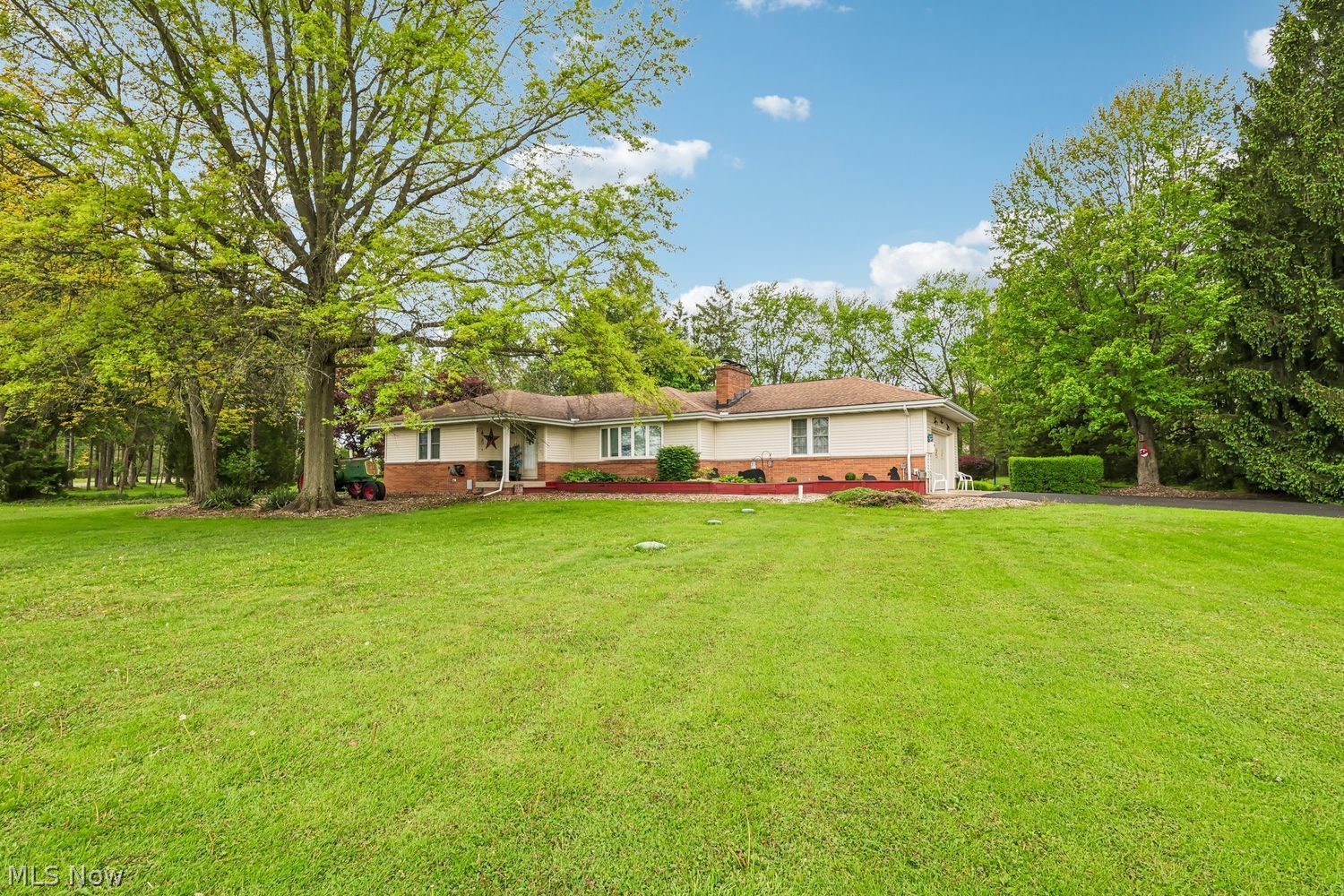 2726 Stillwagon Road Niles OH 44446