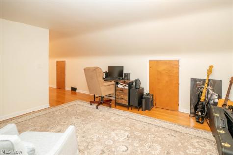 1215 Easton Street NE Canton OH 44721