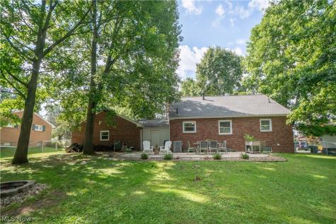 1215 Easton Street NE Canton OH 44721