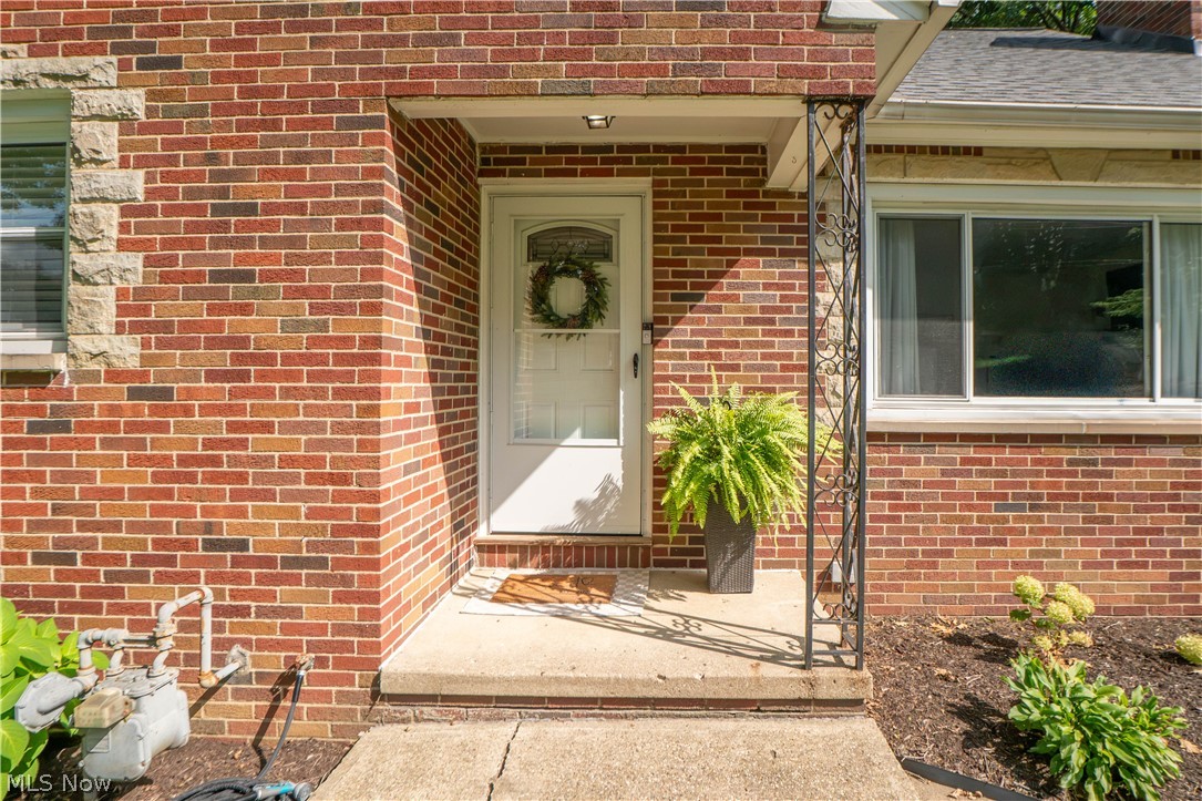1215 Easton Street NE Canton OH 44721