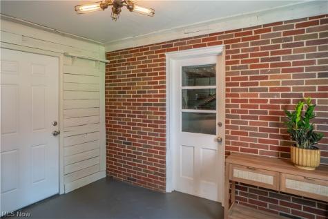 1215 Easton Street NE Canton OH 44721