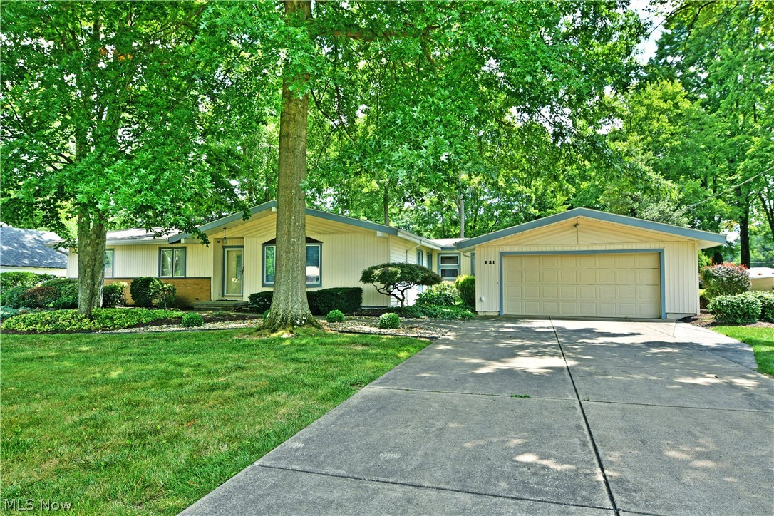 221 Southview Road Canfield OH 44406