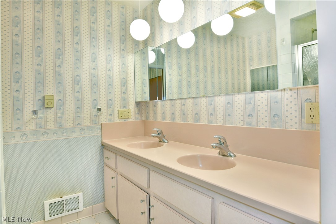 221 Southview Road Canfield OH 44406