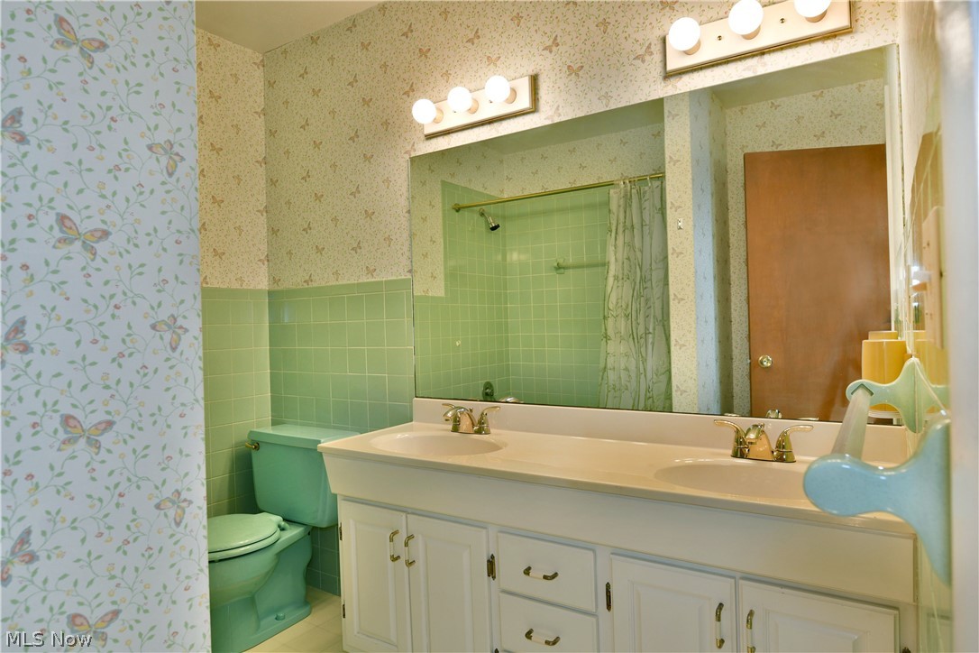 221 Southview Road Canfield OH 44406