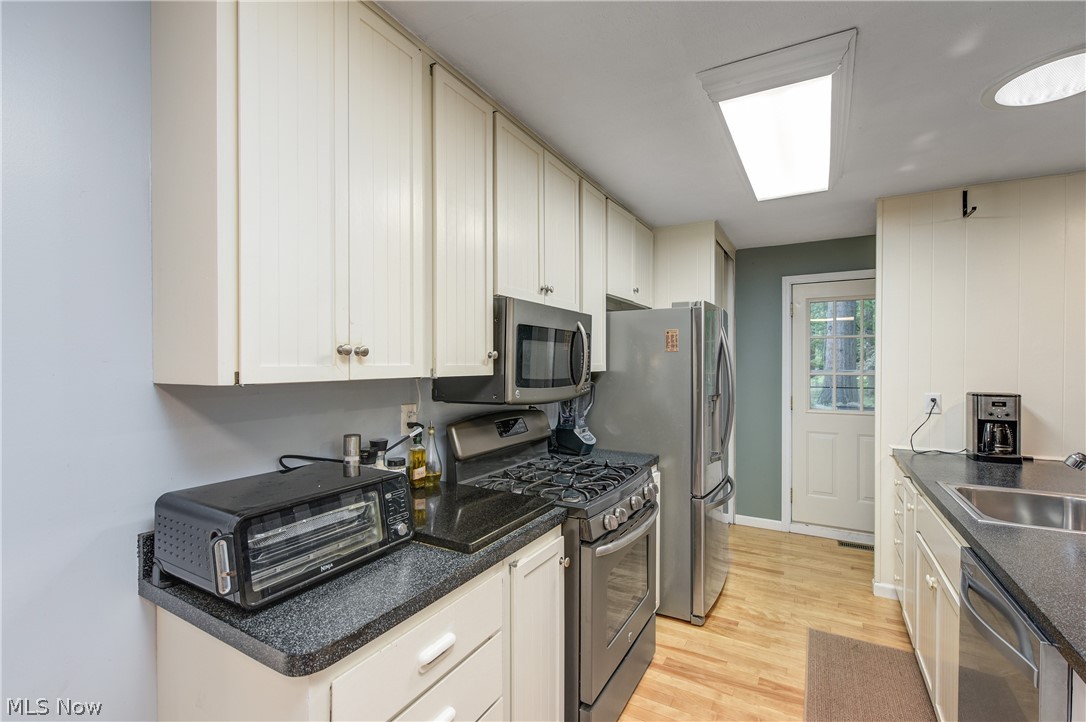 5920 Mills Creek Lane North Ridgeville OH 44039