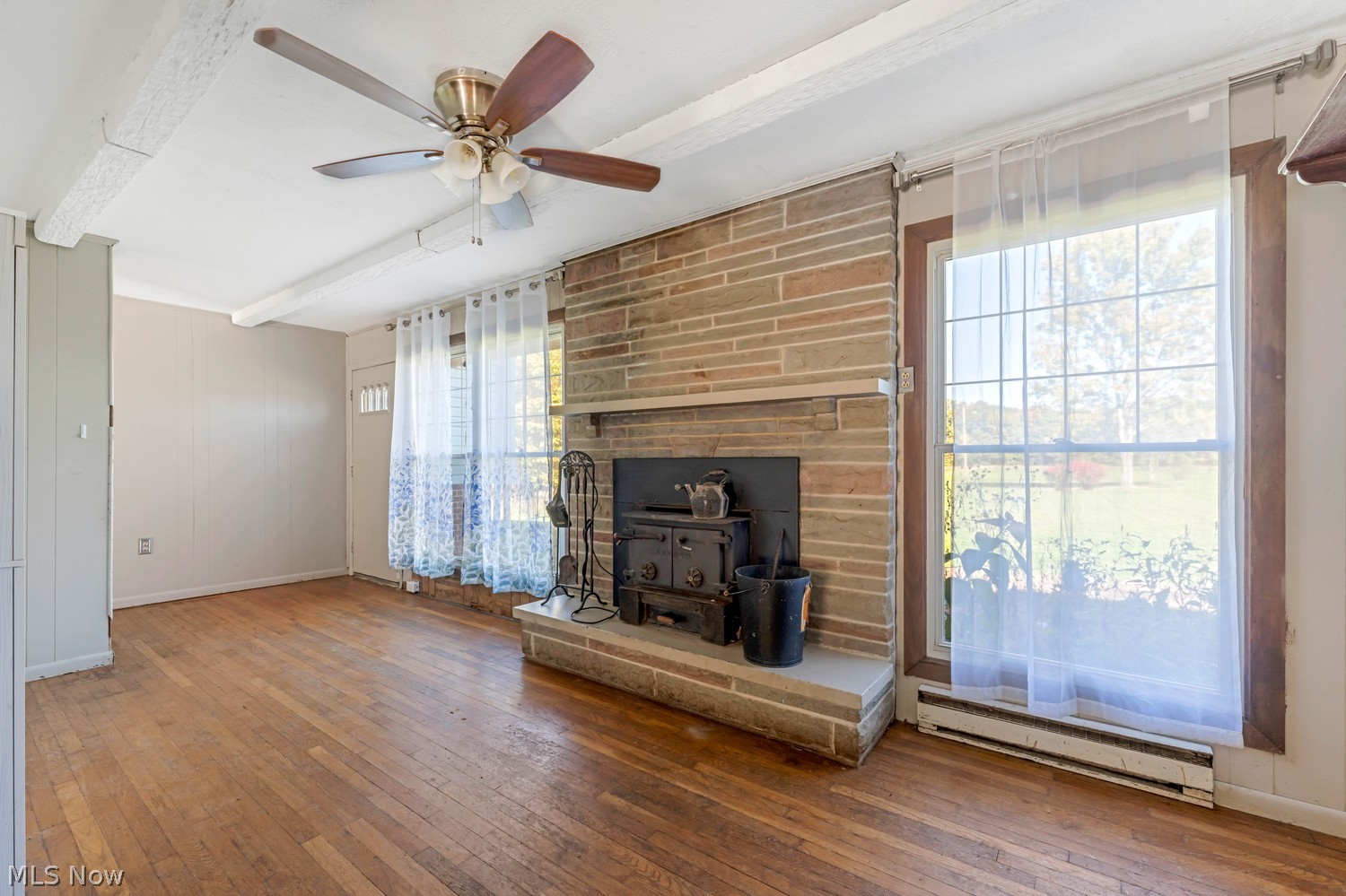 15243 Stoltz Road Diamond OH 44412