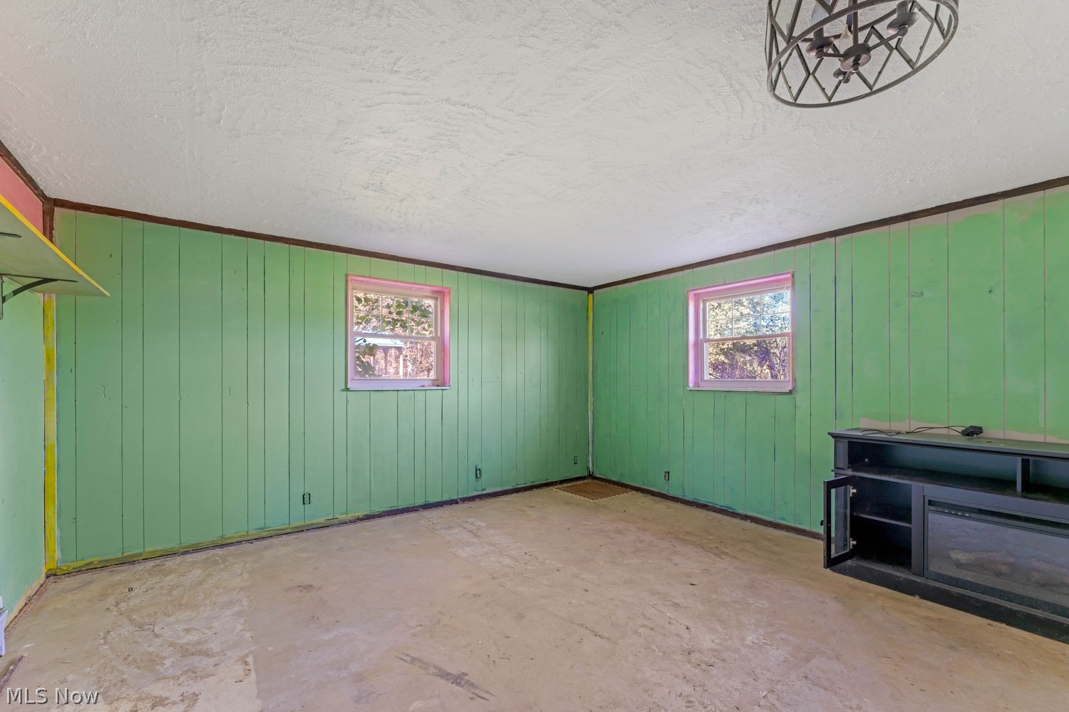 15243 Stoltz Road Diamond OH 44412