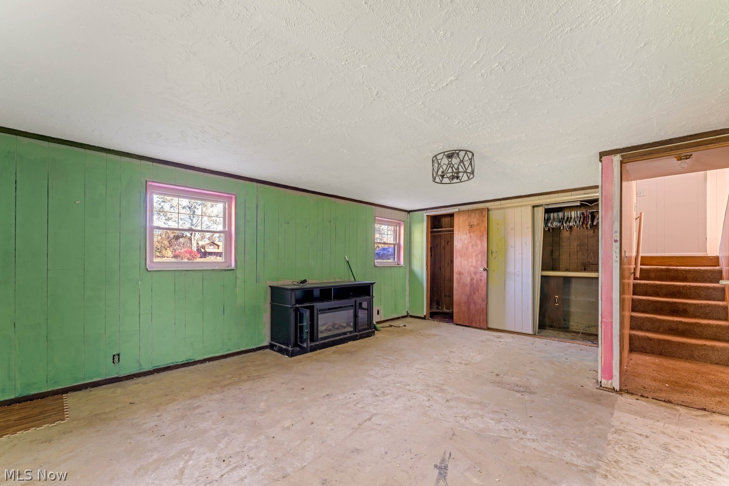 15243 Stoltz Road Diamond OH 44412