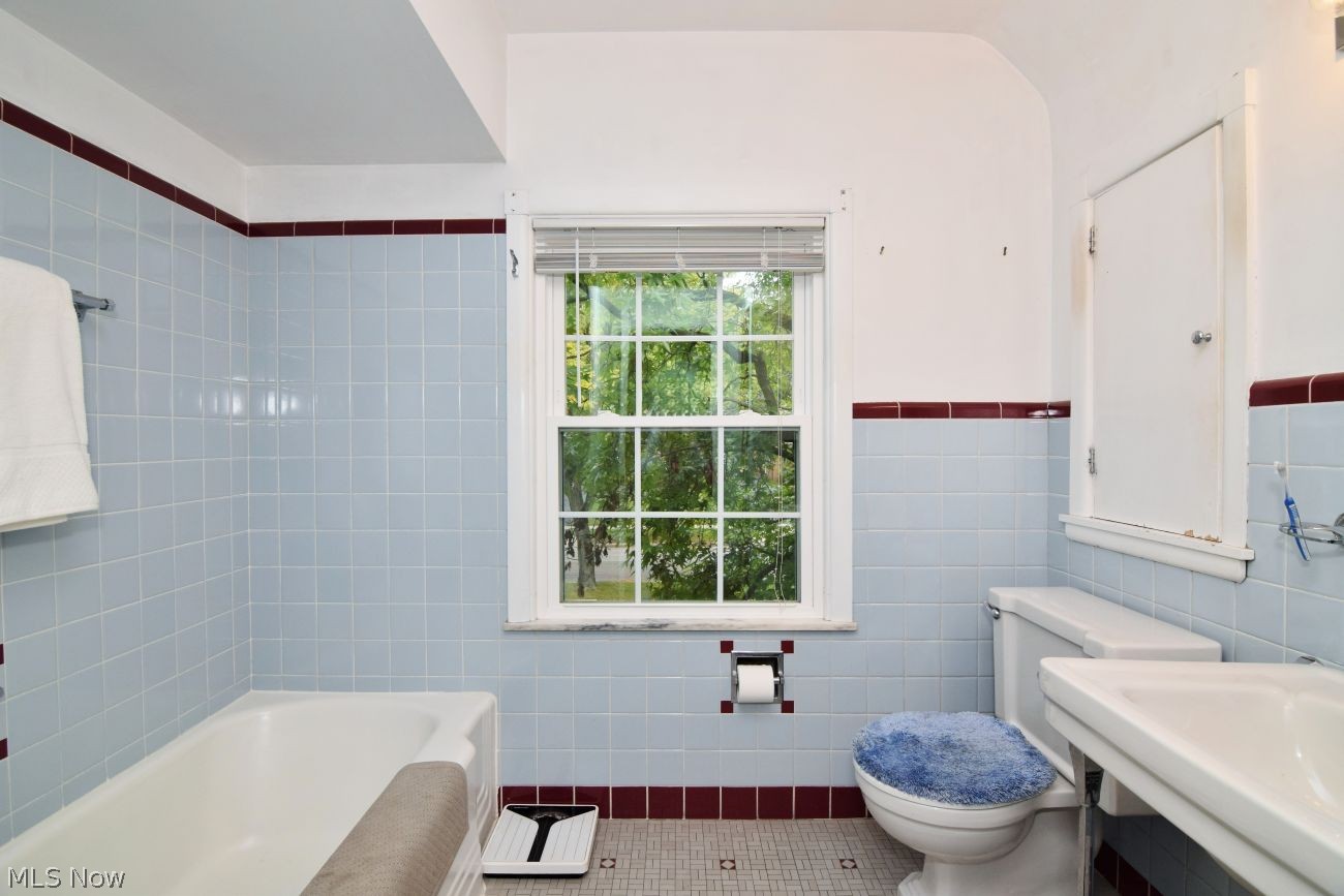 21018 Halburton Road Beachwood OH 44122
