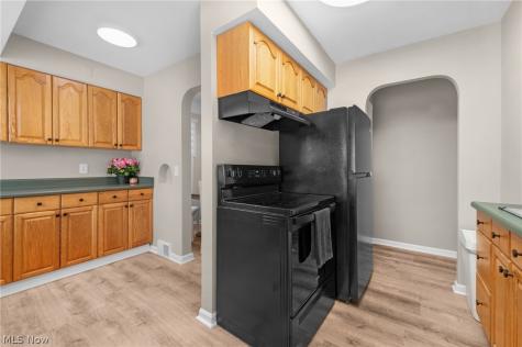 6358 Allanwood Drive Parma OH 44129