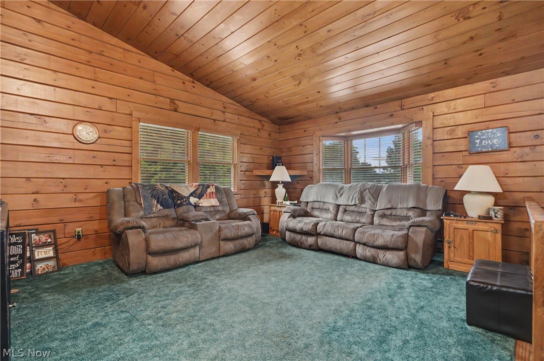 6092 Warren Road Cortland OH 44410