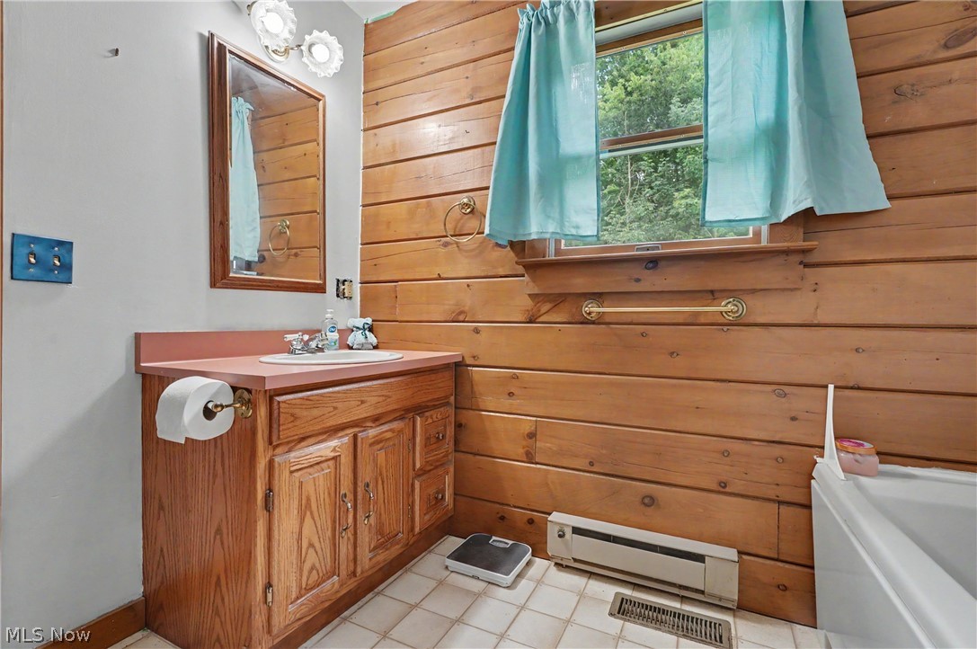 6092 Warren Road Cortland OH 44410