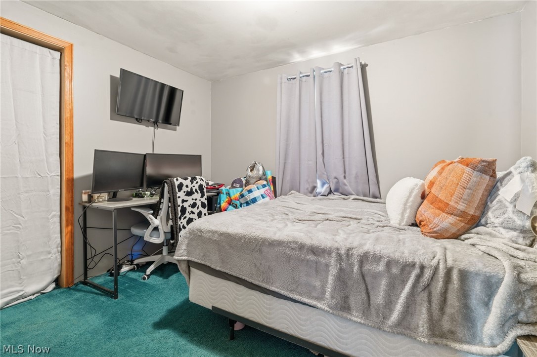 12032 Mercer Road NE Alliance OH 44601
