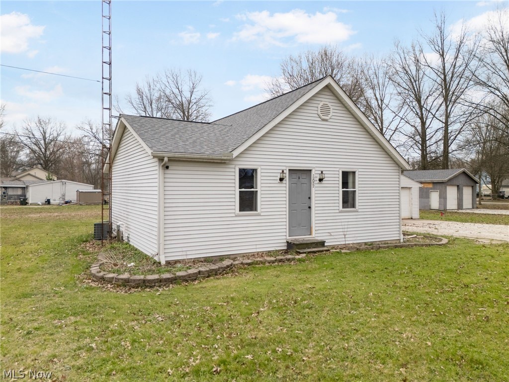 12032 Mercer Road NE Alliance OH 44601