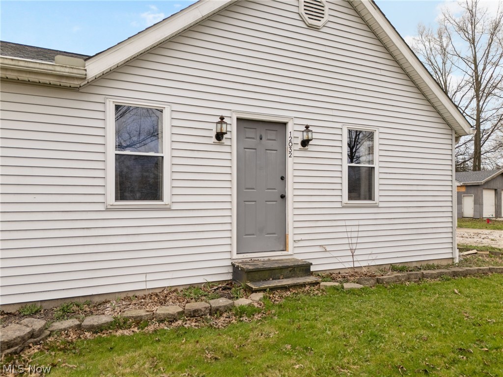 12032 Mercer Road NE Alliance OH 44601