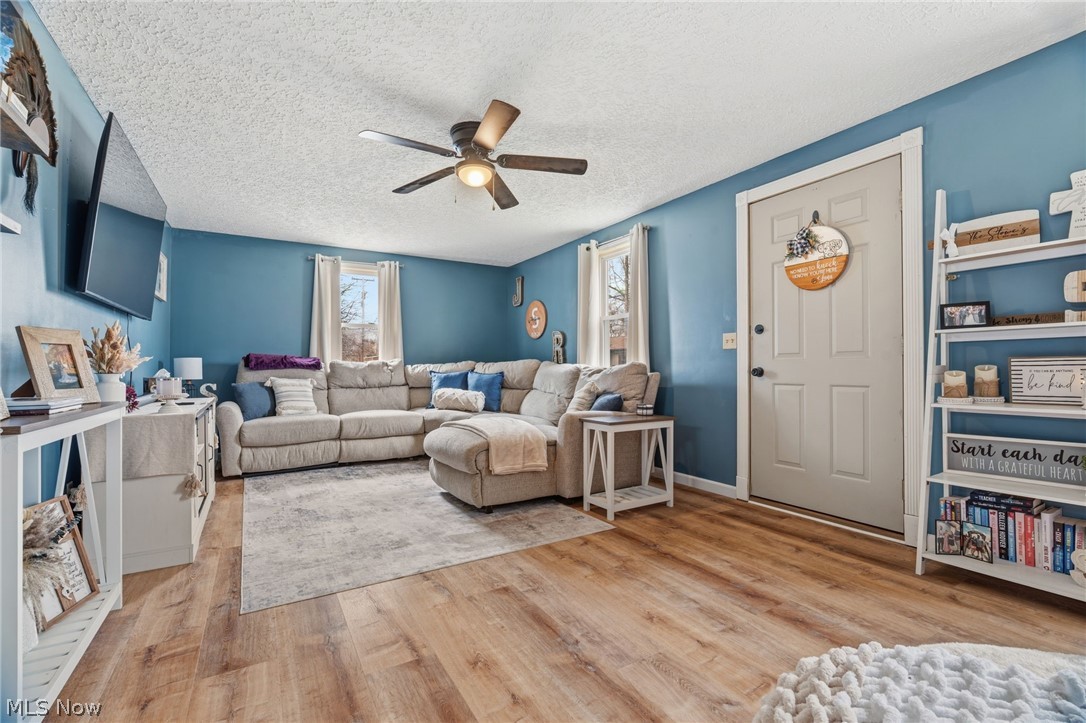 12032 Mercer Road NE Alliance OH 44601