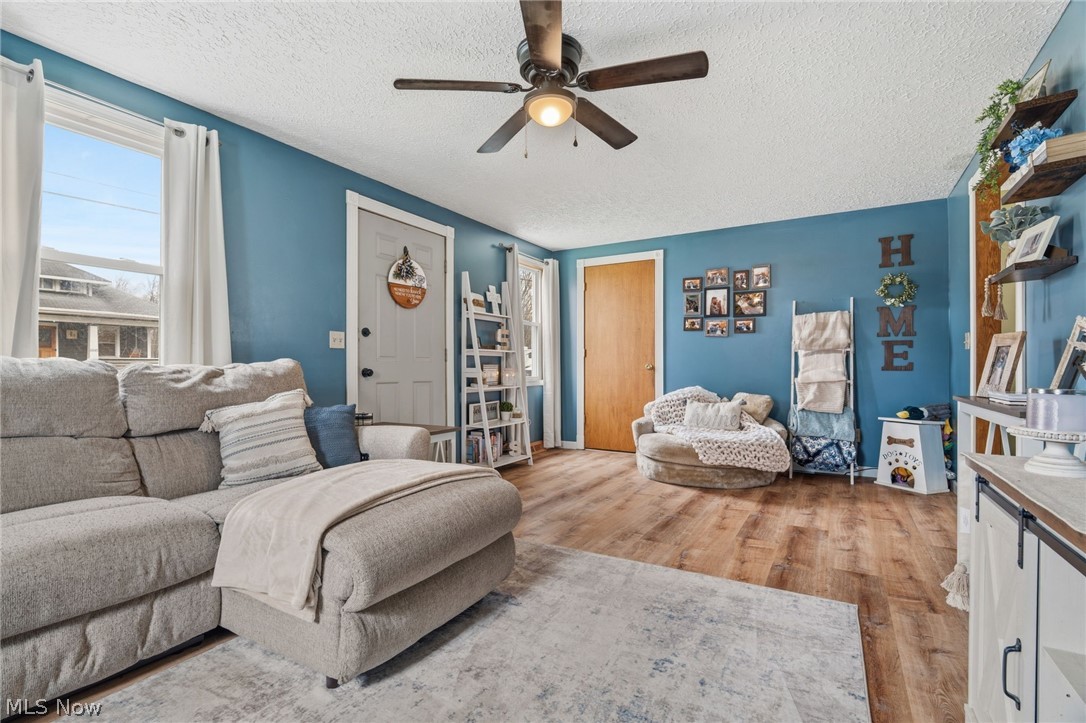 12032 Mercer Road NE Alliance OH 44601