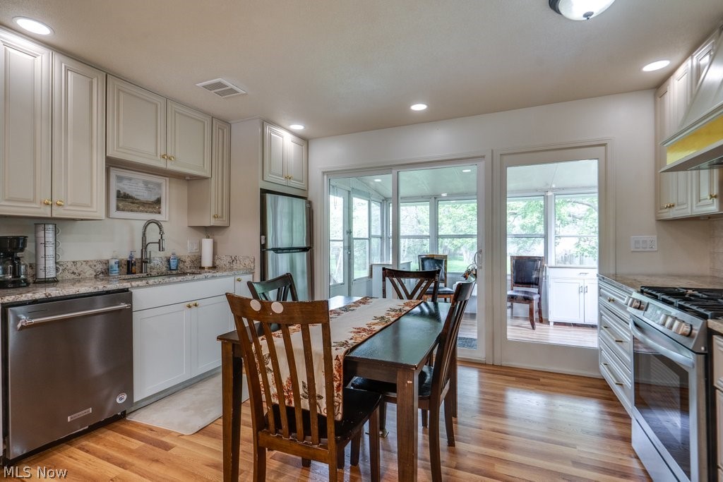 371 Washington Circle Oberlin OH 44074