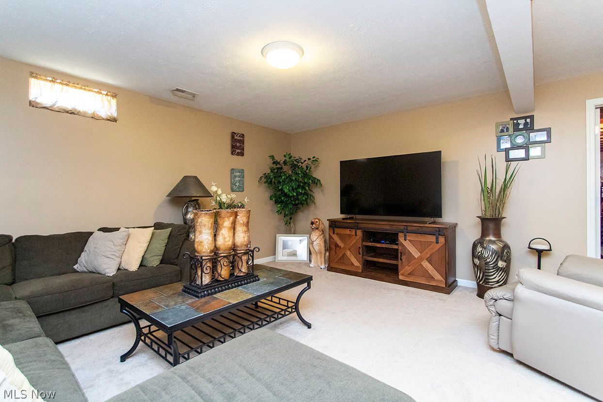 1377 Easton Way Brunswick OH 44212