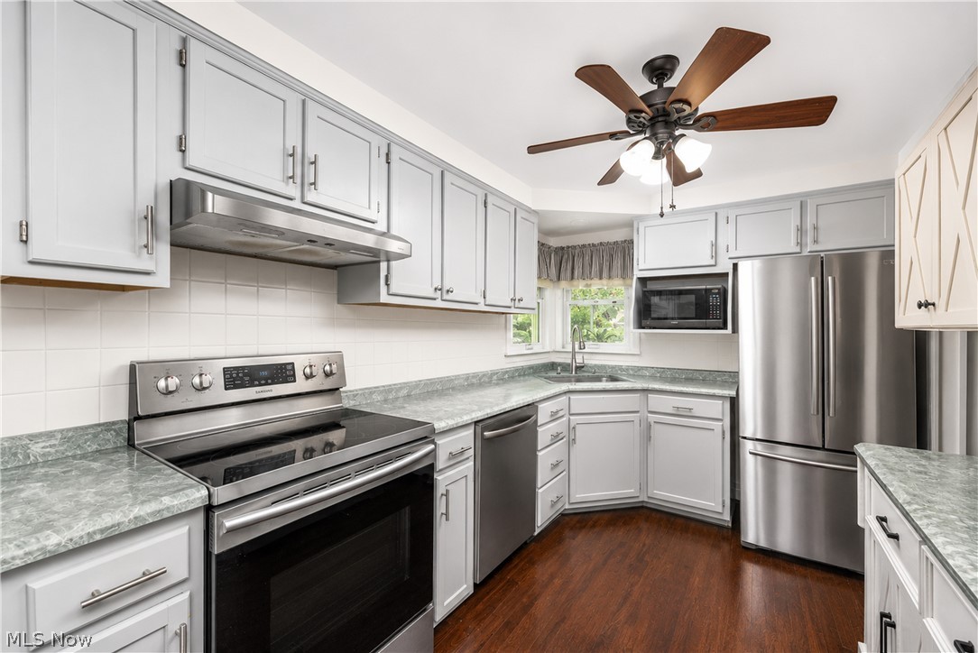 1421 Castlewood Avenue SW North Canton OH 44720