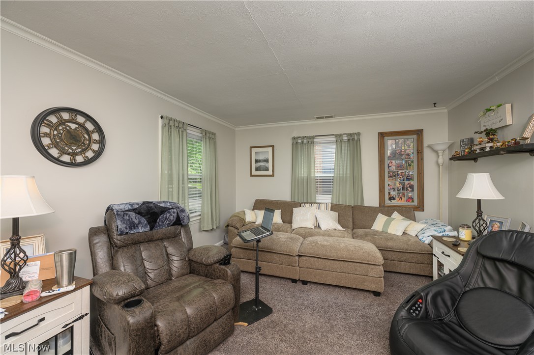 1421 Castlewood Avenue SW North Canton OH 44720