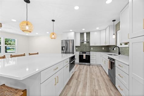 454 Westwood Avenue Wadsworth OH 44281