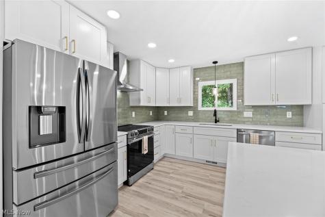 454 Westwood Avenue Wadsworth OH 44281