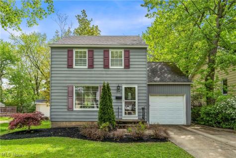 1547 Commodore Road Lyndhurst OH 44124
