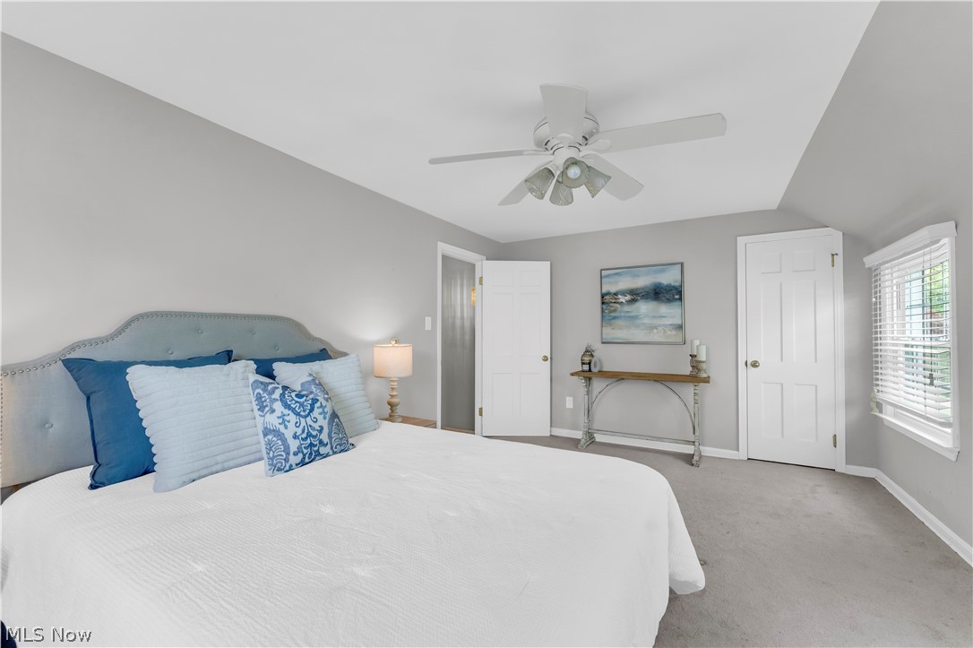 1547 Commodore Road Lyndhurst OH 44124