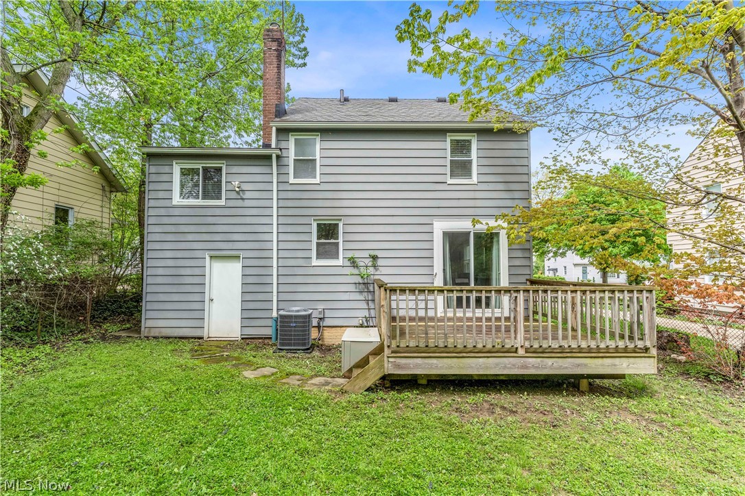 1547 Commodore Road Lyndhurst OH 44124