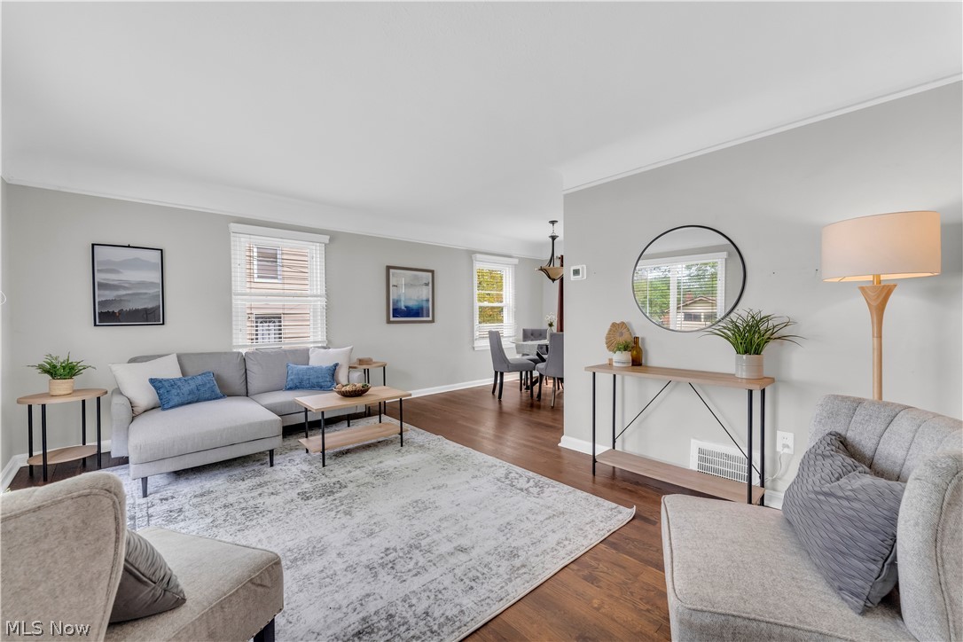 1547 Commodore Road Lyndhurst OH 44124