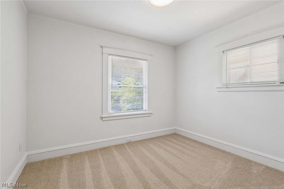 1285 Saint Charles Avenue Lakewood OH 44107