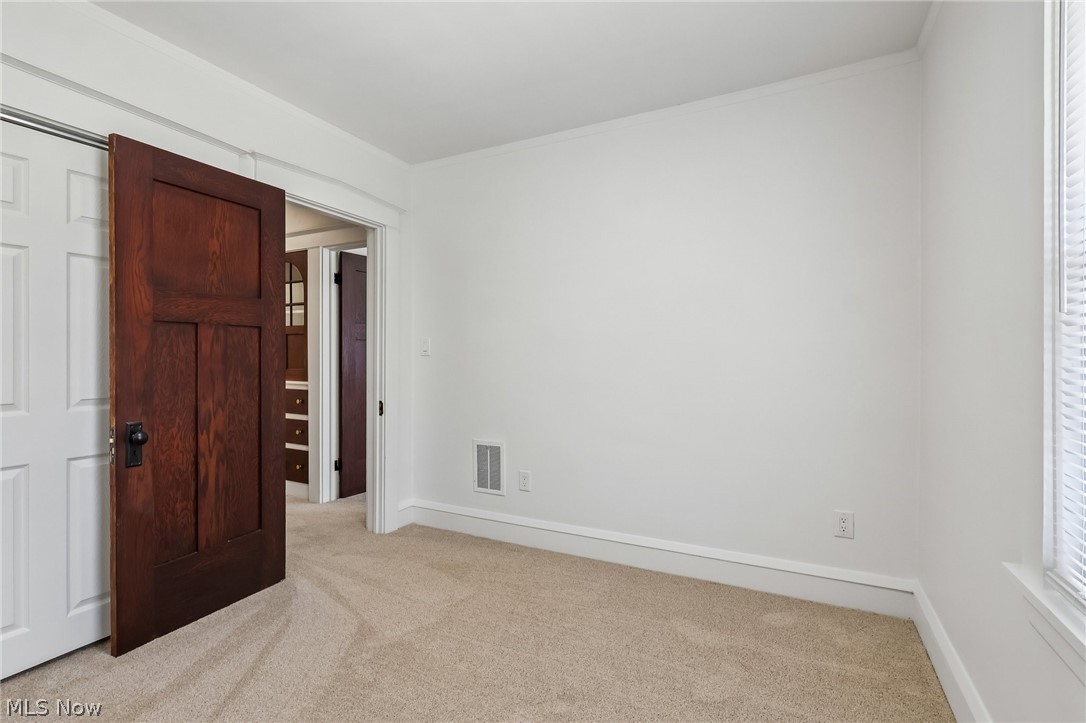 1285 Saint Charles Avenue Lakewood OH 44107