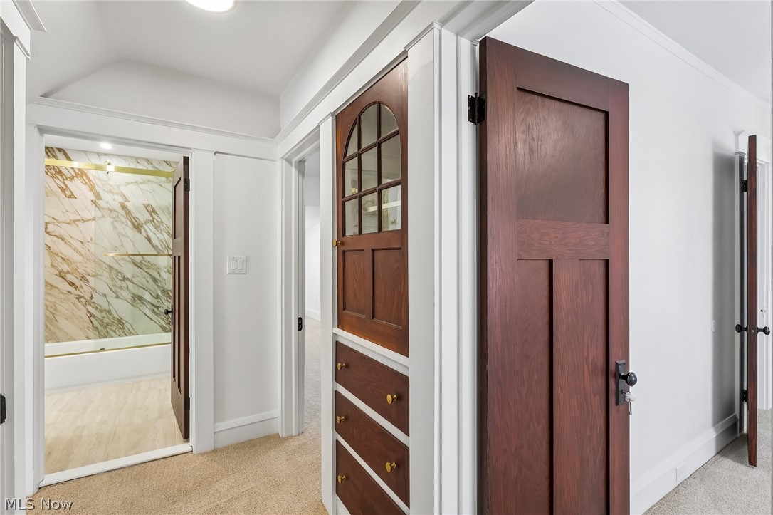 1285 Saint Charles Avenue Lakewood OH 44107