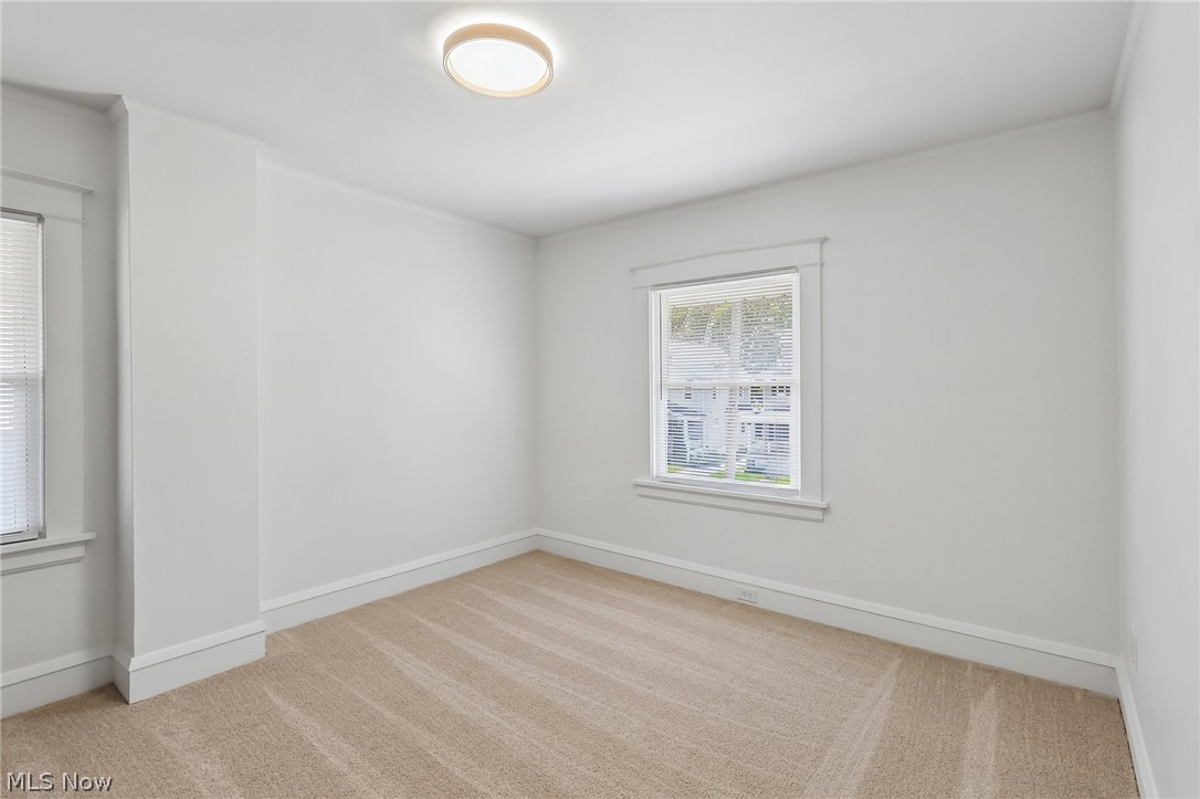 1285 Saint Charles Avenue Lakewood OH 44107
