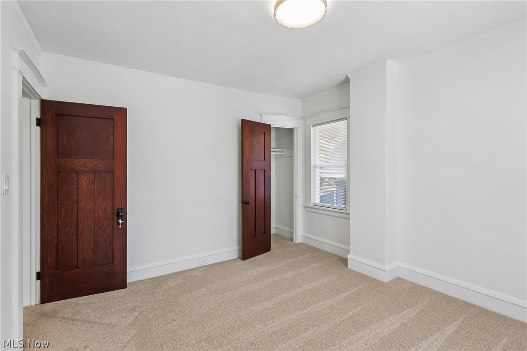 1285 Saint Charles Avenue Lakewood OH 44107