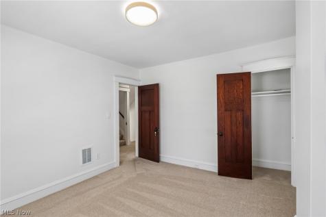 1285 Saint Charles Avenue Lakewood OH 44107