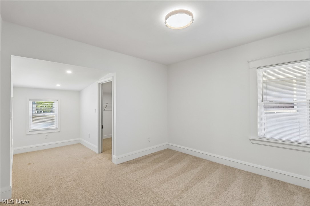1285 Saint Charles Avenue Lakewood OH 44107