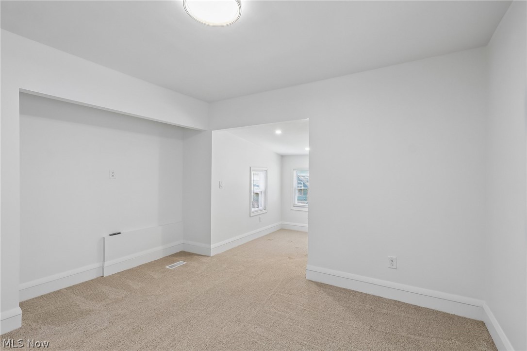 1285 Saint Charles Avenue Lakewood OH 44107