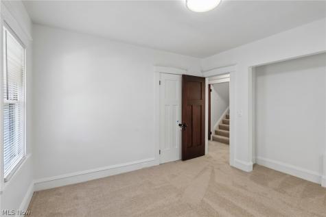 1285 Saint Charles Avenue Lakewood OH 44107