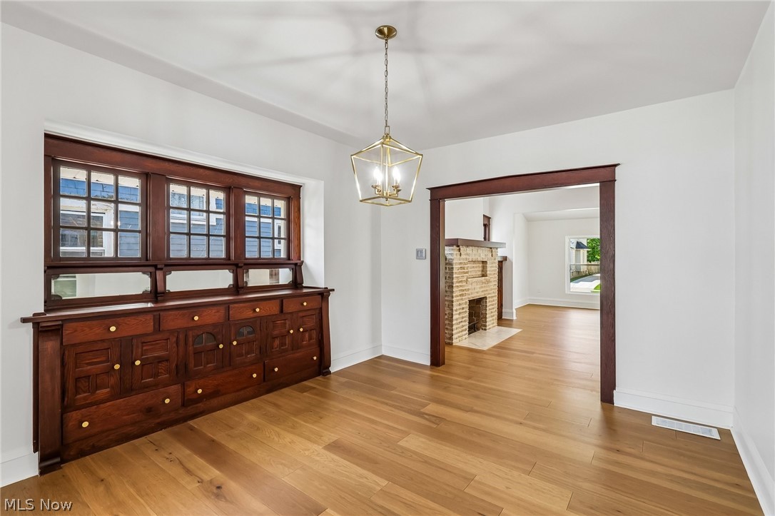 1285 Saint Charles Avenue Lakewood OH 44107