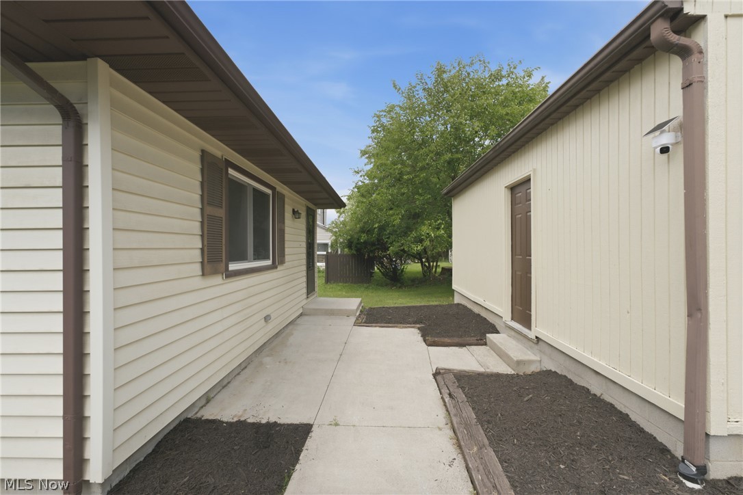 123 E State Street Barberton OH 44203